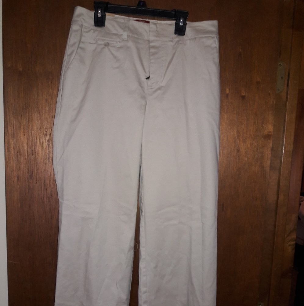 NEW KHAKI PANTS